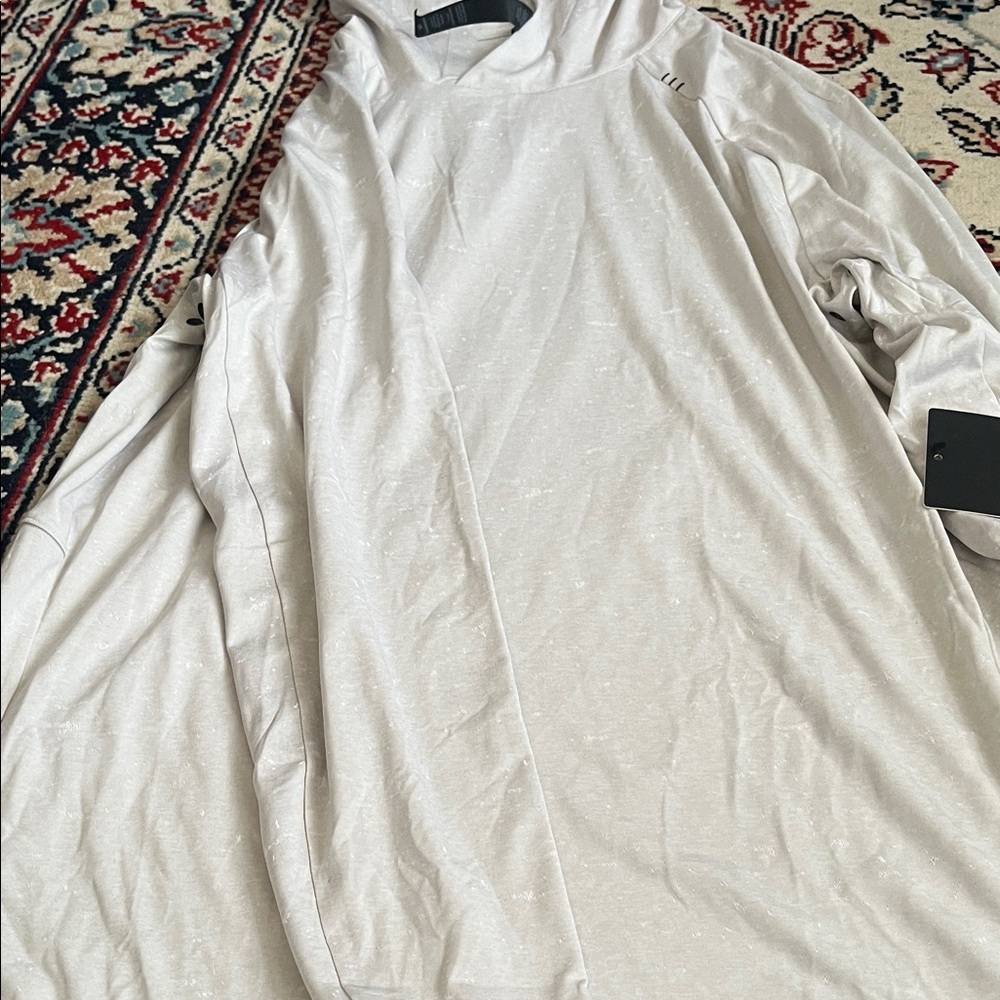 lululemon athletica Men's Long Sleeve Tee in Light Oatmeal
